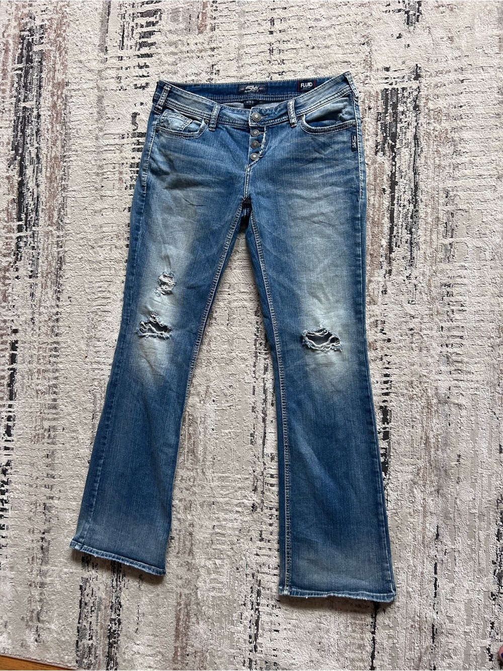 Silver Jeans Women's Medium Blue Boot Cut Distressed Aiko low rise Sz 31/33